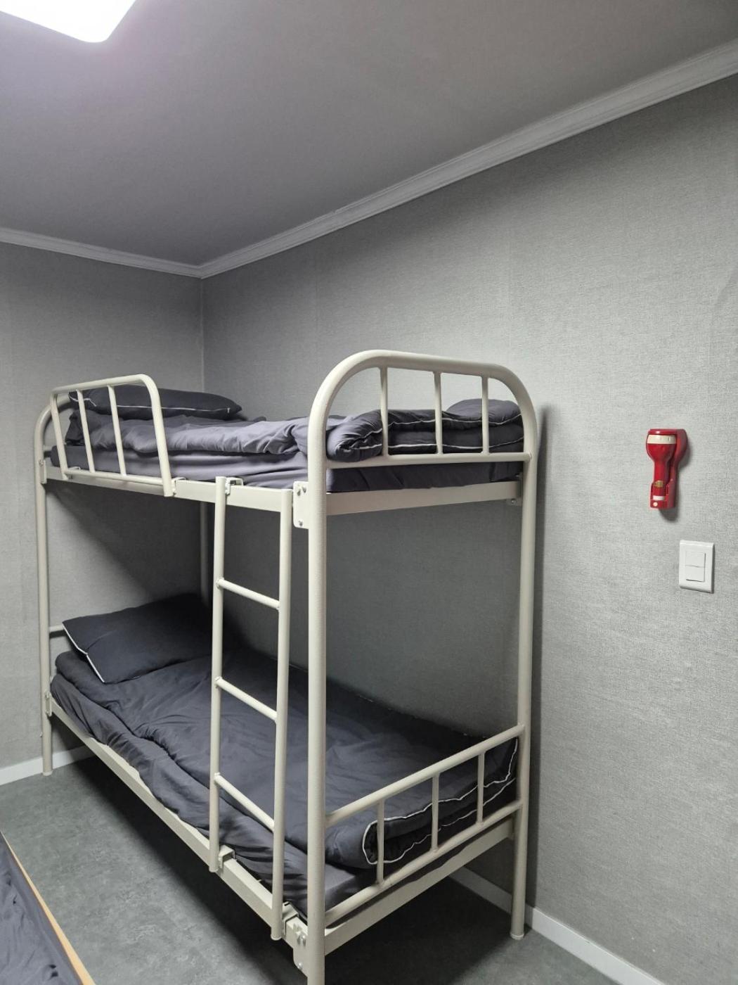 Gangnam Seven Hostel โซล ภายนอก รูปภาพ