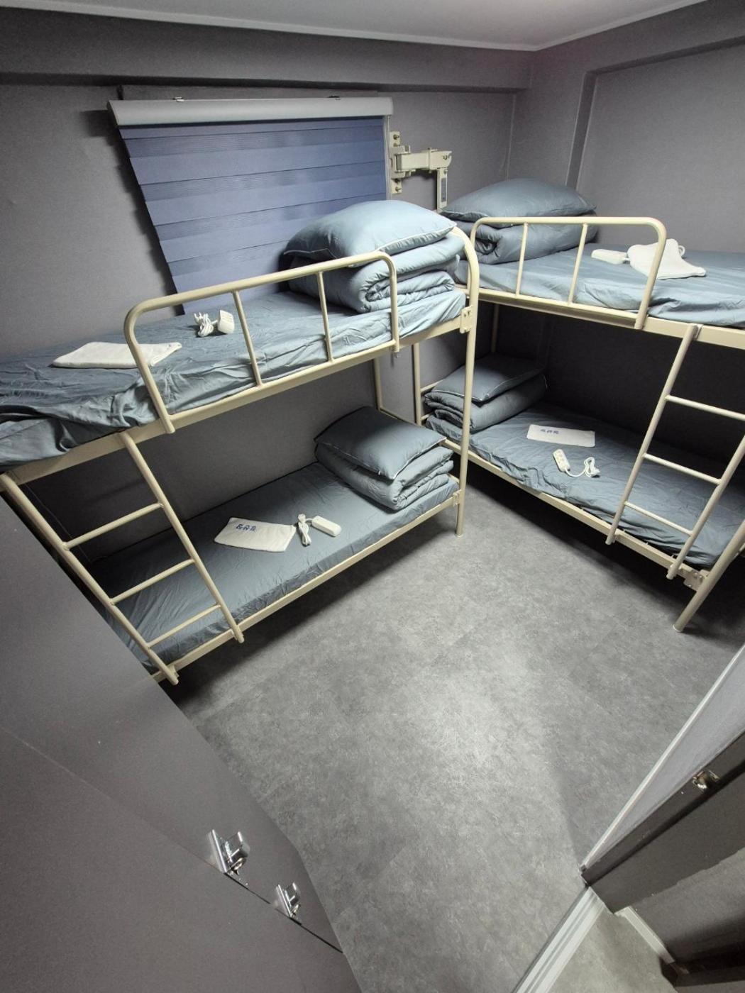 Gangnam Seven Hostel โซล ภายนอก รูปภาพ