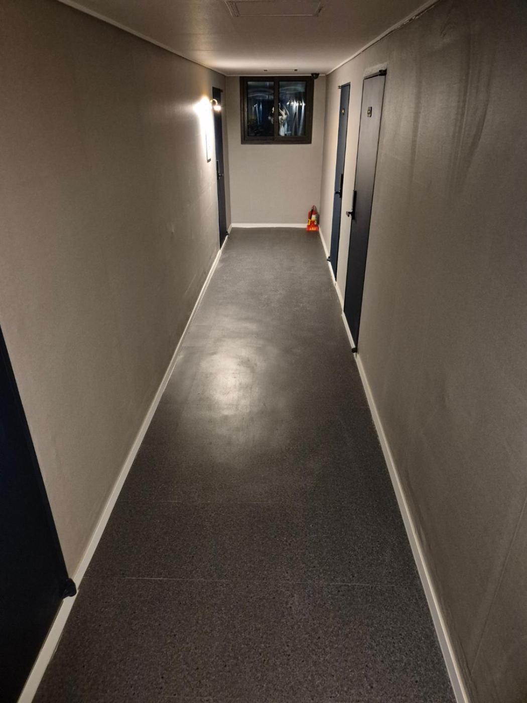 Gangnam Seven Hostel โซล ภายนอก รูปภาพ