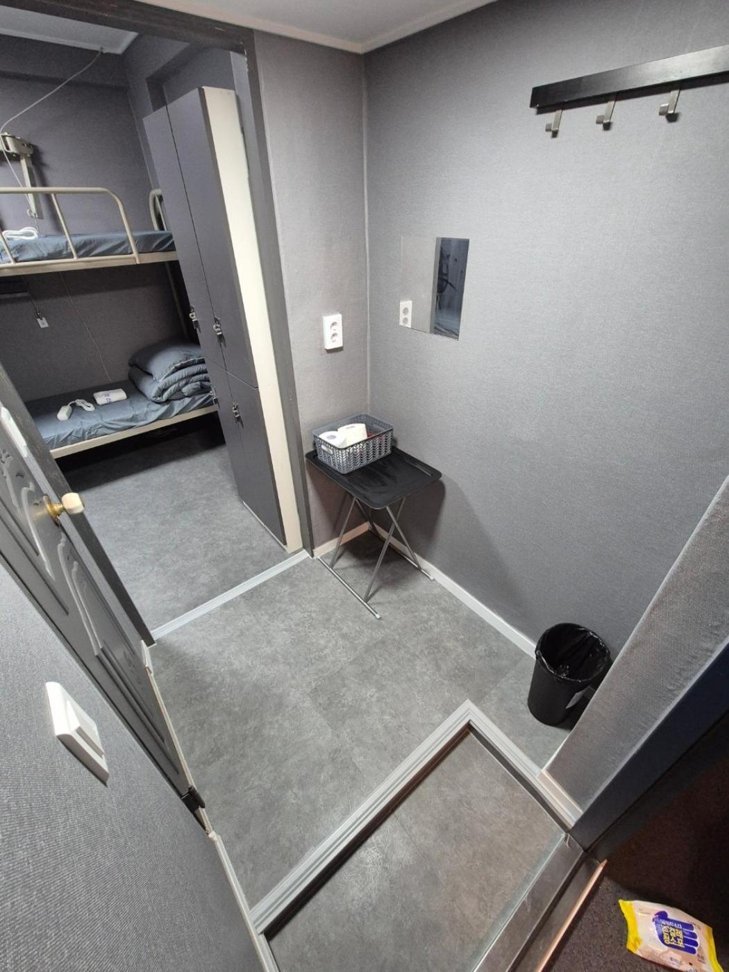 Gangnam Seven Hostel โซล ภายนอก รูปภาพ